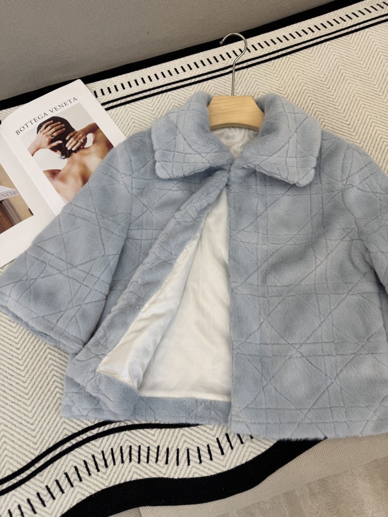 chr1st1an D10r outwear